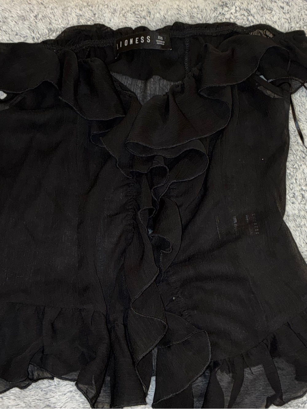 Lioness Off-the-Shoulder Black Ruffle fairy Top - Picture 4 of 9